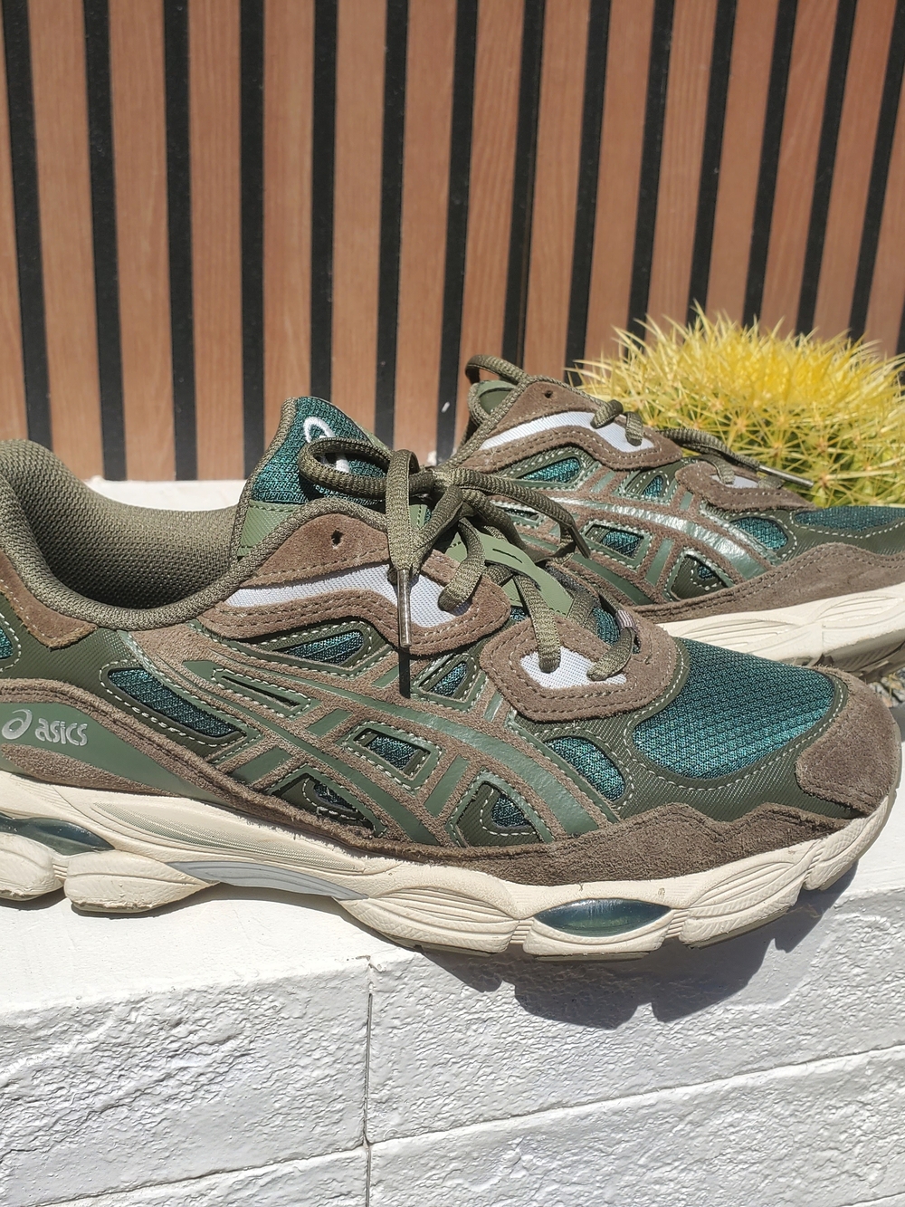 ASICS Gel-Nyc Moss Green Mens Size 9.5